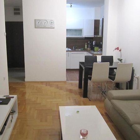 65 Square Meters Designer Apartment In Heart Of City - River View ! Park For Free Ni Eksteriør bilde